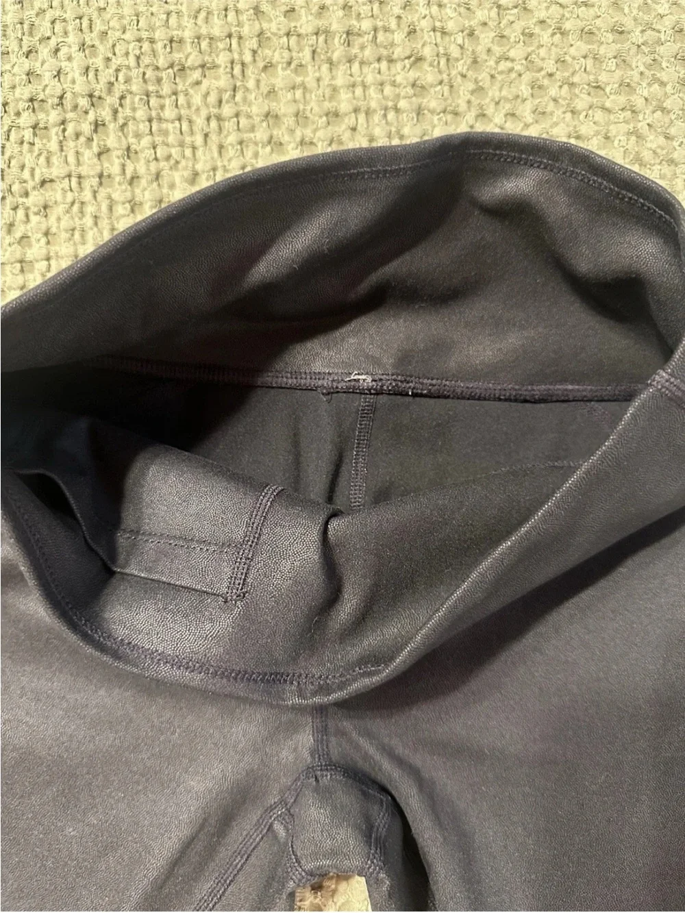 Women’s Fabletics Ankle Leggings Stretch Solid Black with sheen XS 24” length